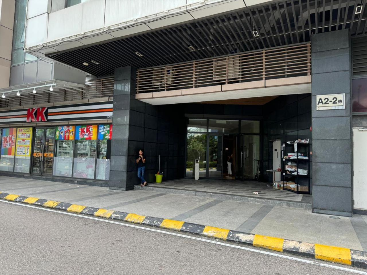 Jb City Ciq-R&F Shopping Mall Apartment Johor Bahru Exterior photo