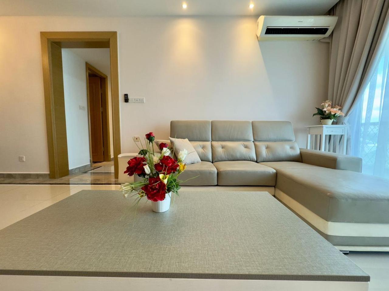 Jb City Ciq-R&F Shopping Mall Apartment Johor Bahru Exterior photo