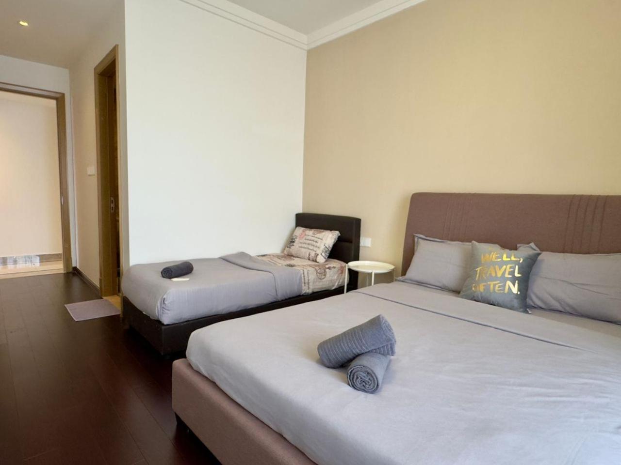 Jb City Ciq-R&F Shopping Mall Apartment Johor Bahru Exterior photo